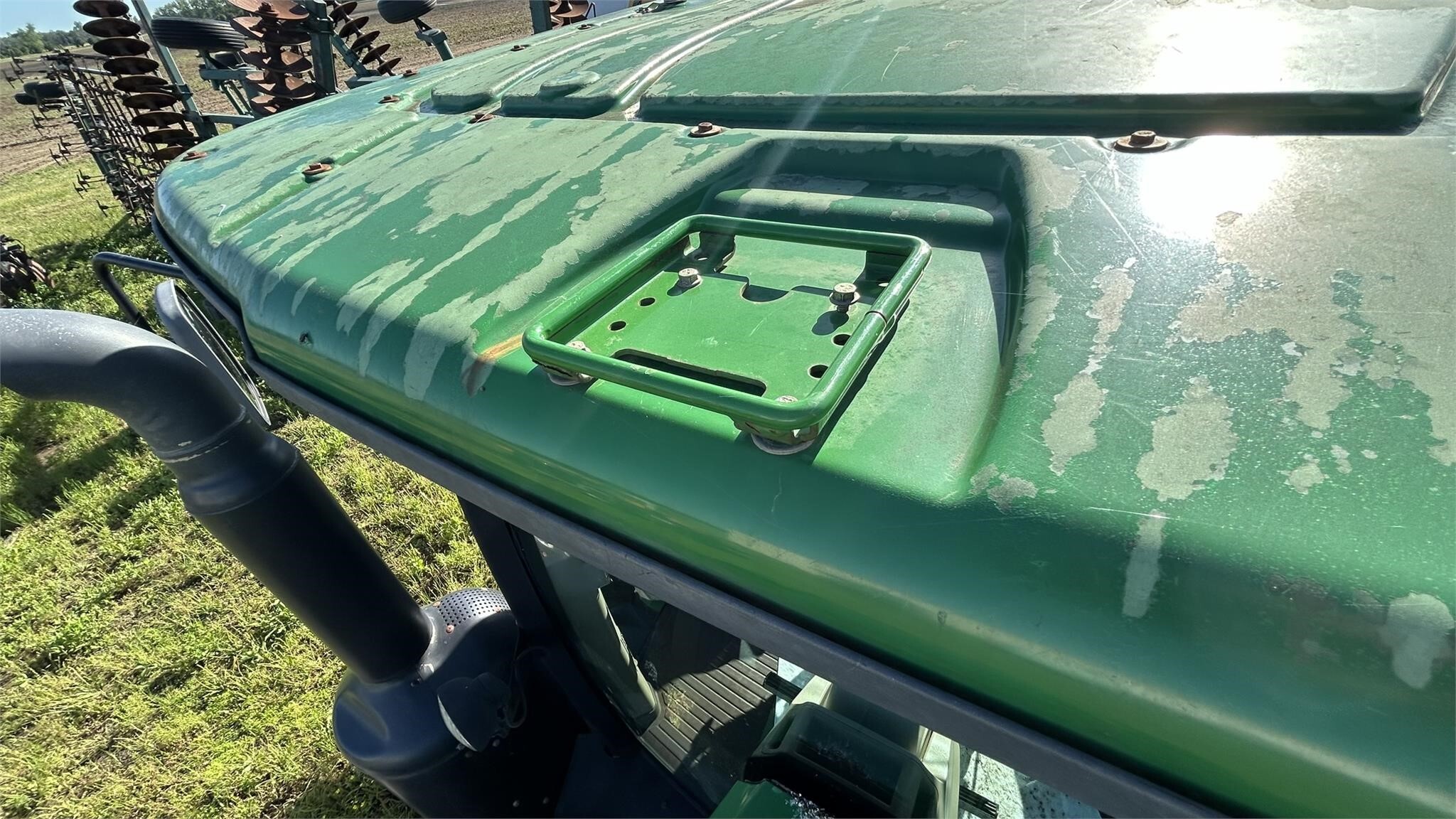 2012 John Deere 8335R Tractor