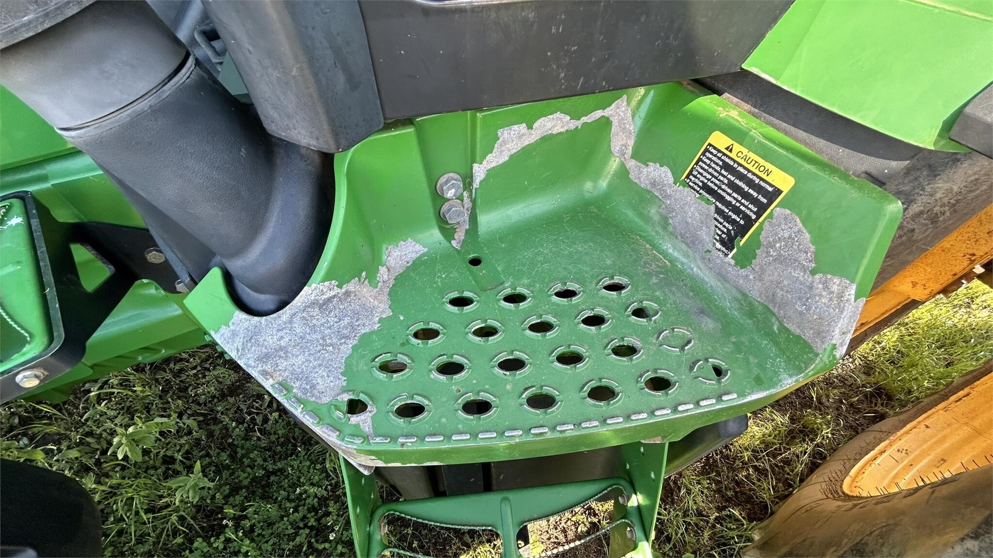 2012 John Deere 8335R Tractor