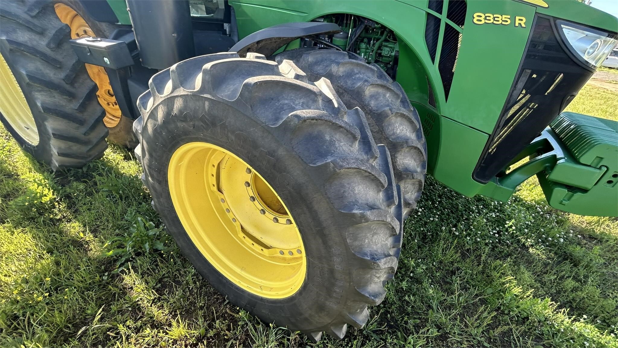 2012 John Deere 8335R Tractor