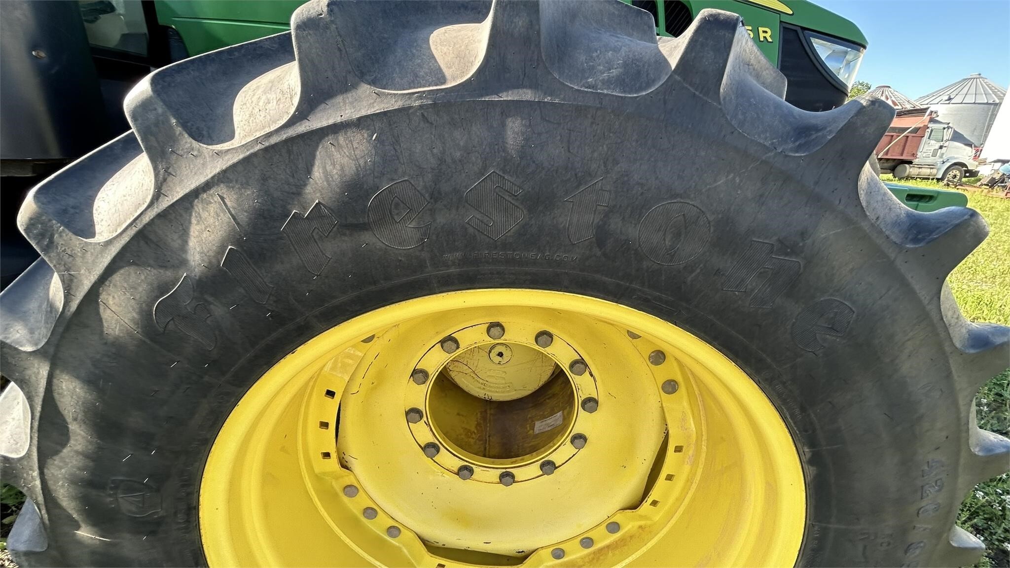 2012 John Deere 8335R Tractor