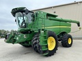 2016 John Deere S680 Combine