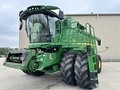 2016 John Deere S680 Combine