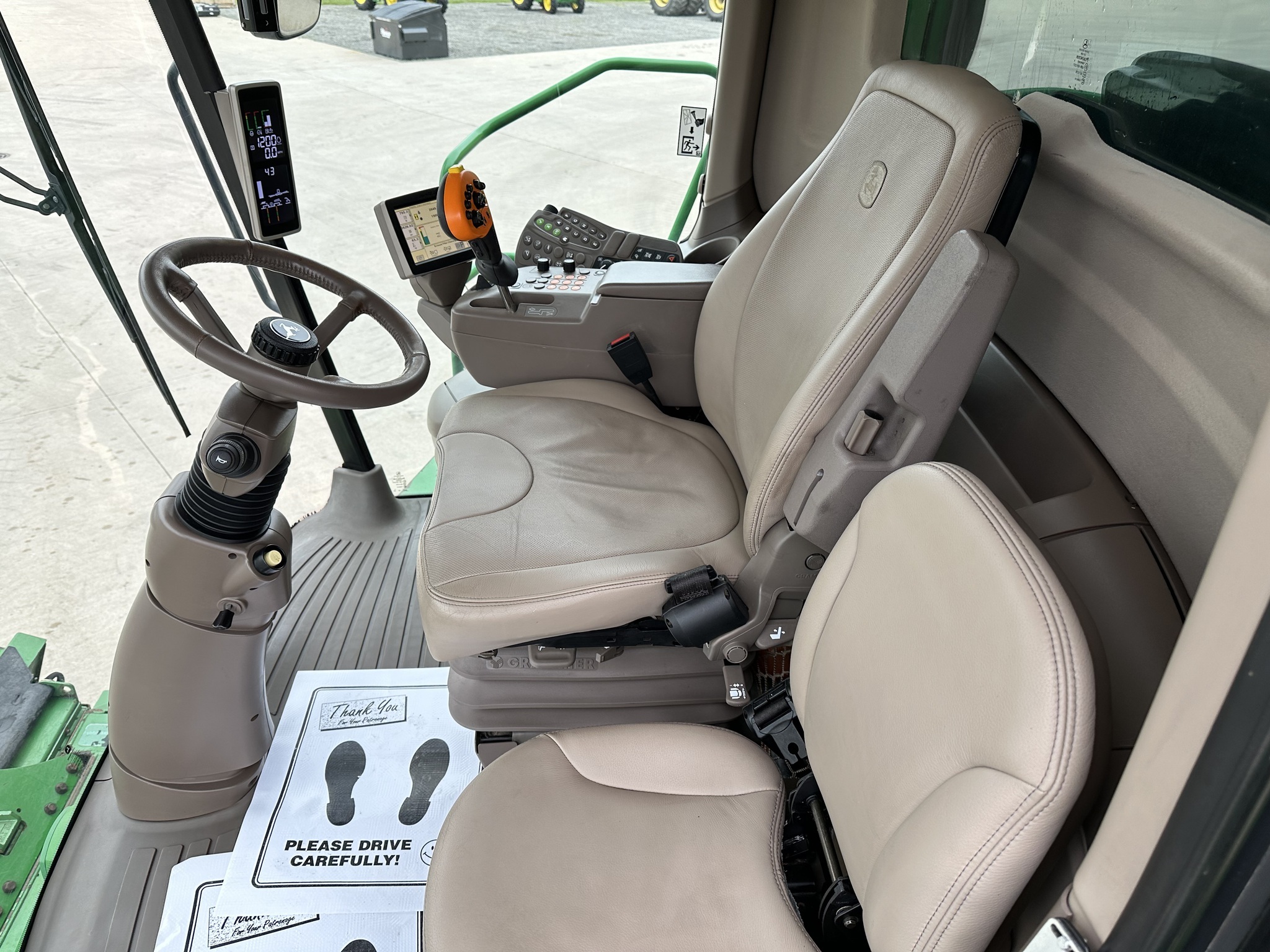 2016 John Deere S680 Combine