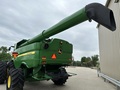 2016 John Deere S680 Combine