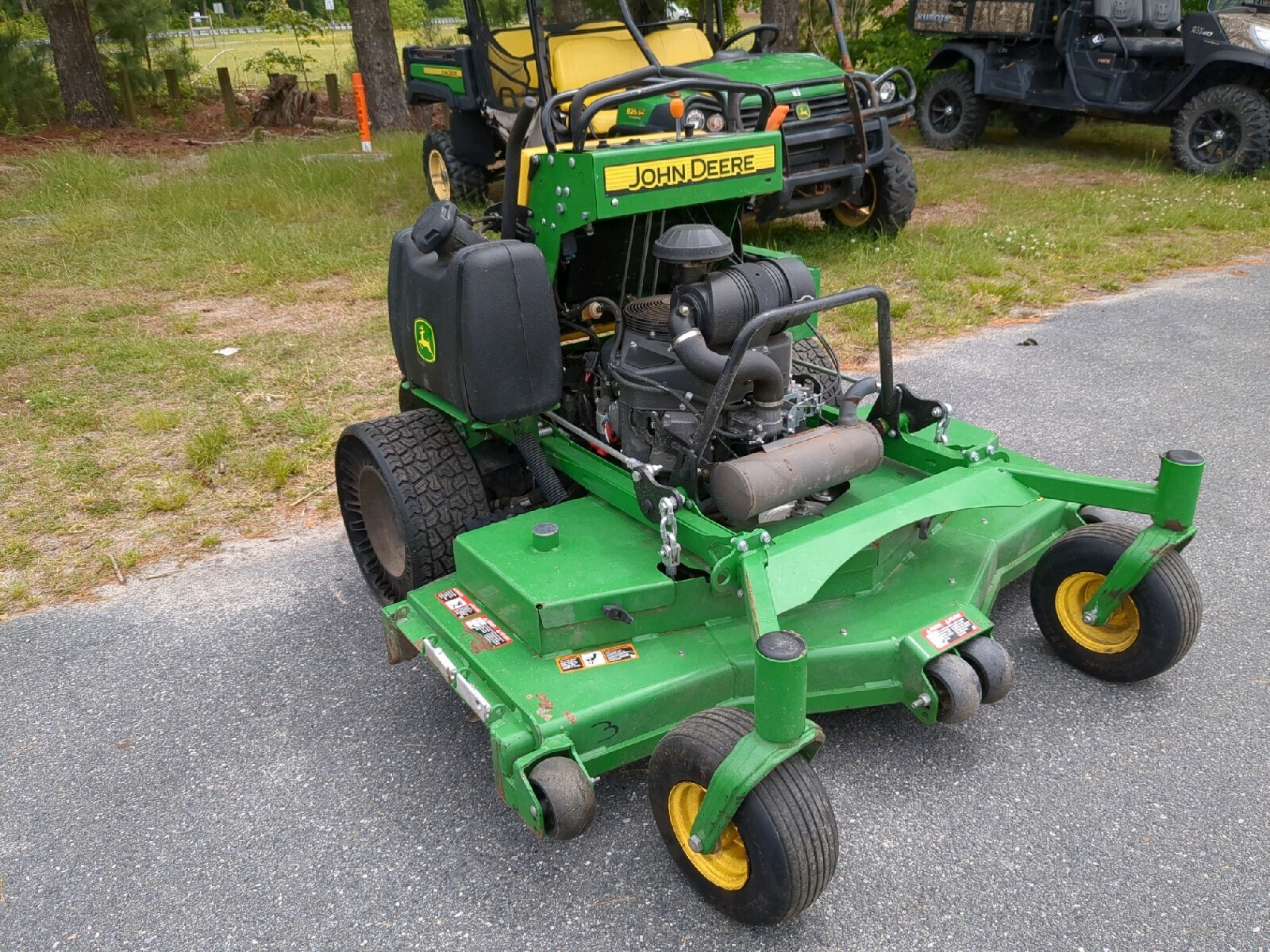 2023 John Deere 661R Lawn Mower
