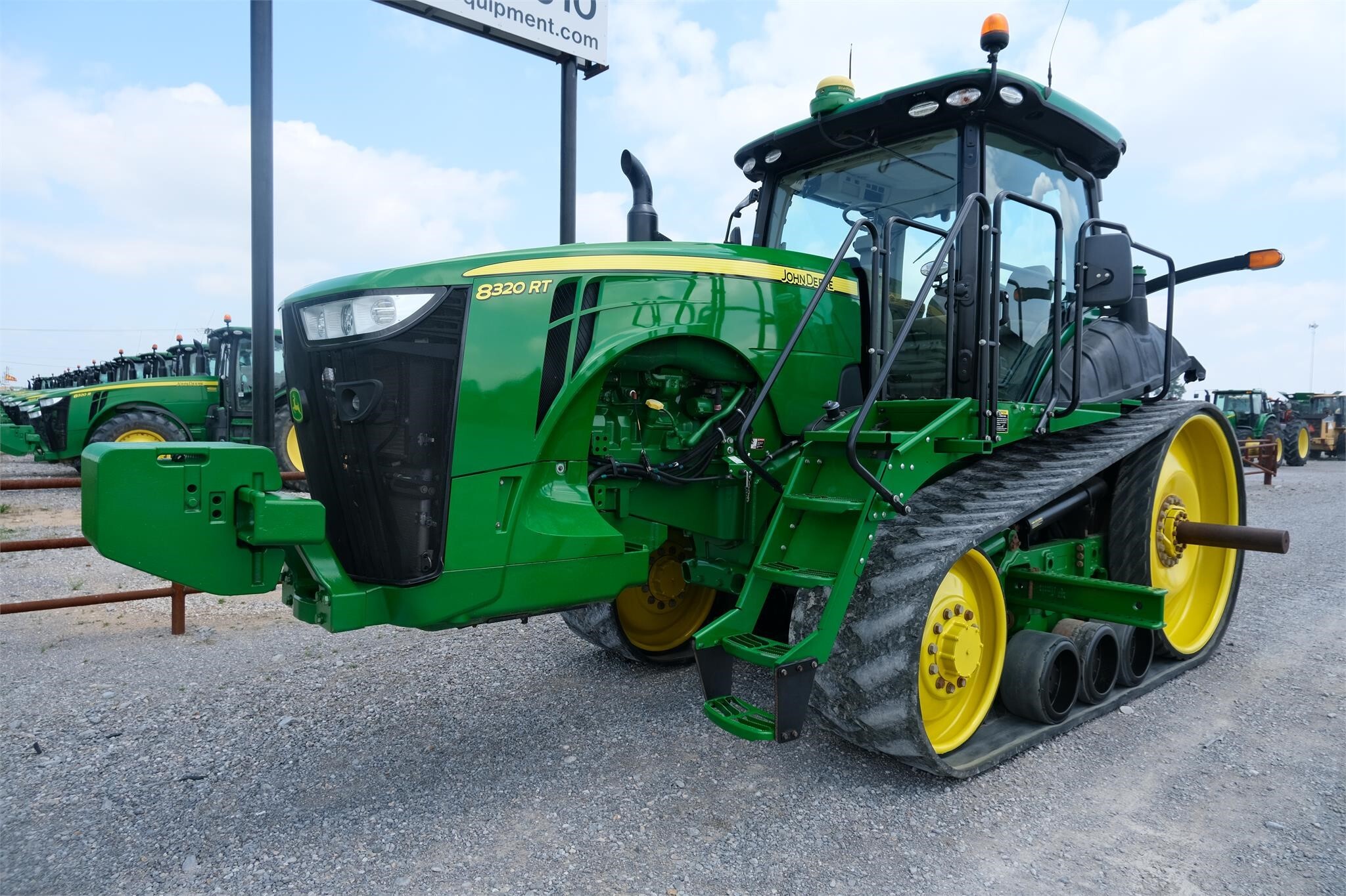 2015 John Deere 8320RT Tractor