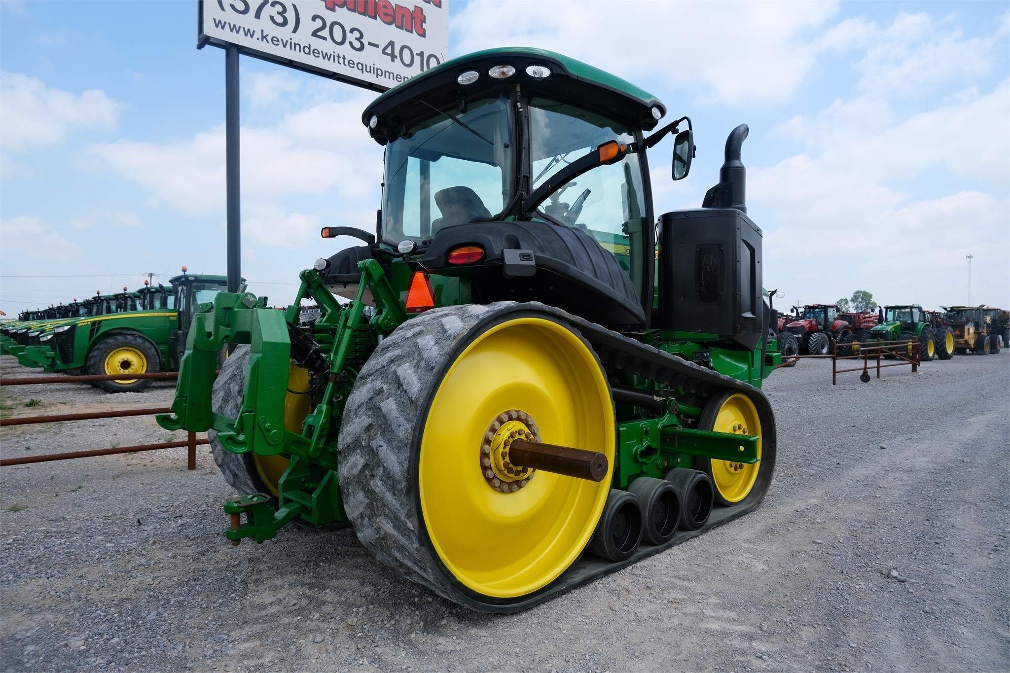 2015 John Deere 8320RT Tractor