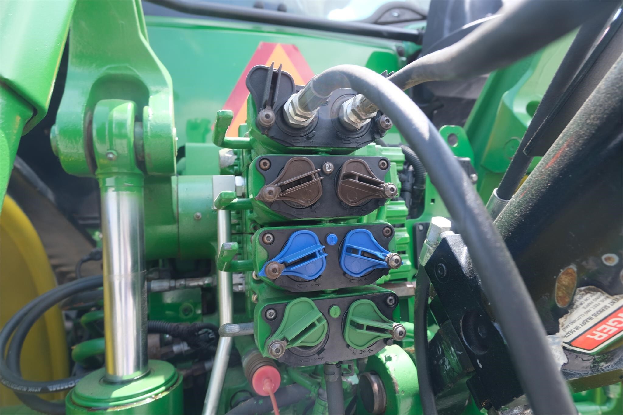 2015 John Deere 8320RT Tractor