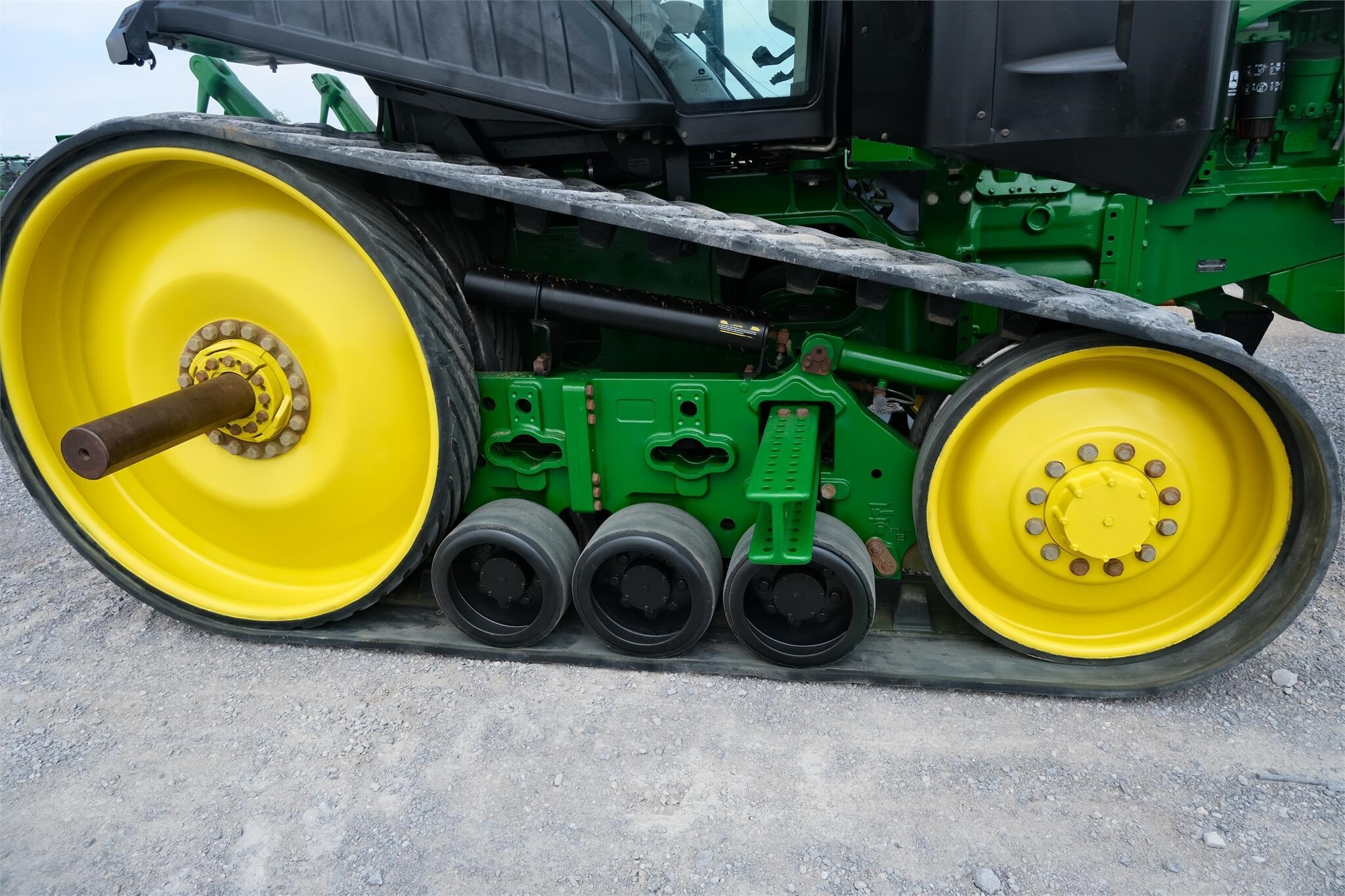 2015 John Deere 8320RT Tractor