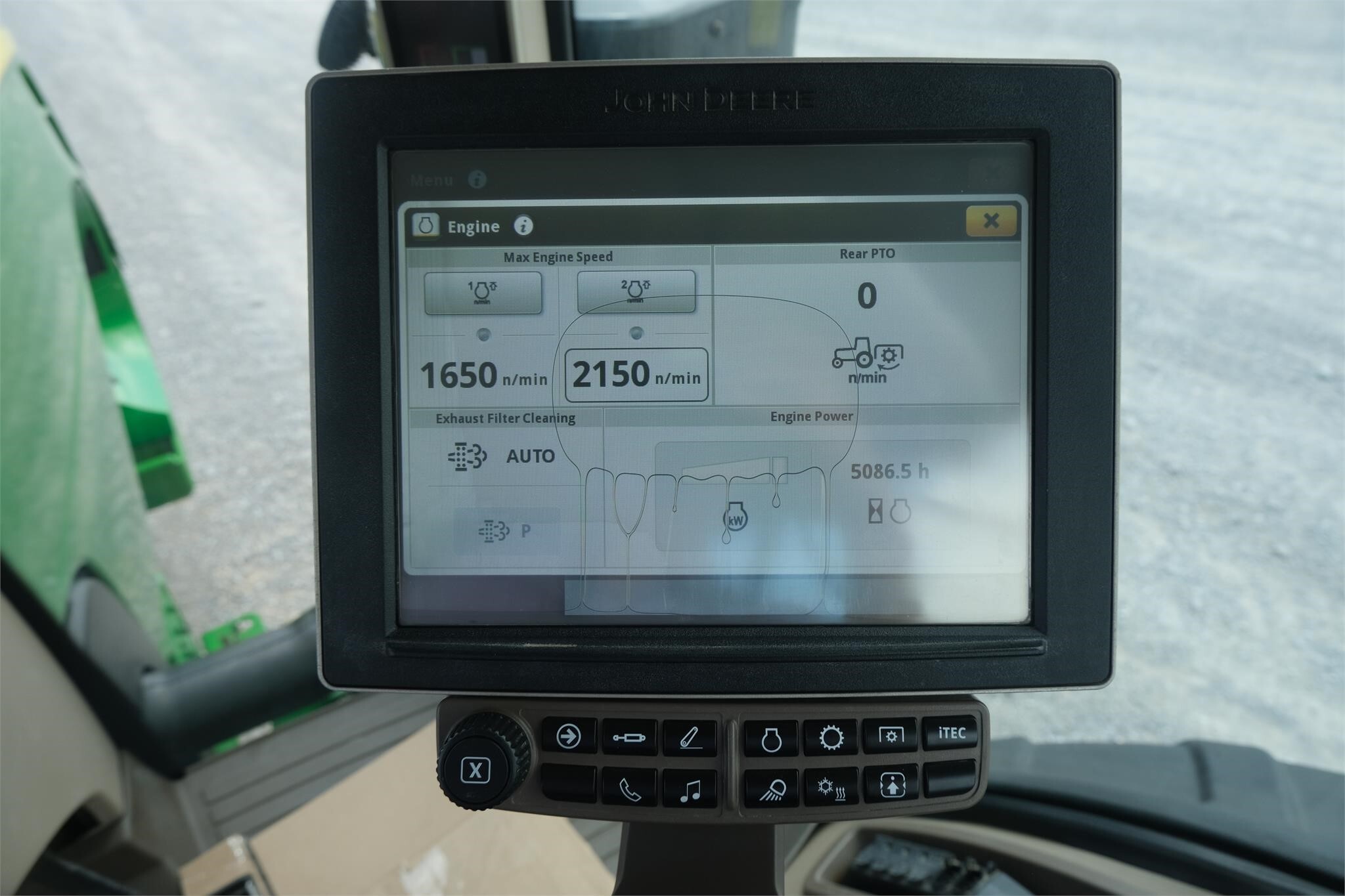 2015 John Deere 8320RT Tractor