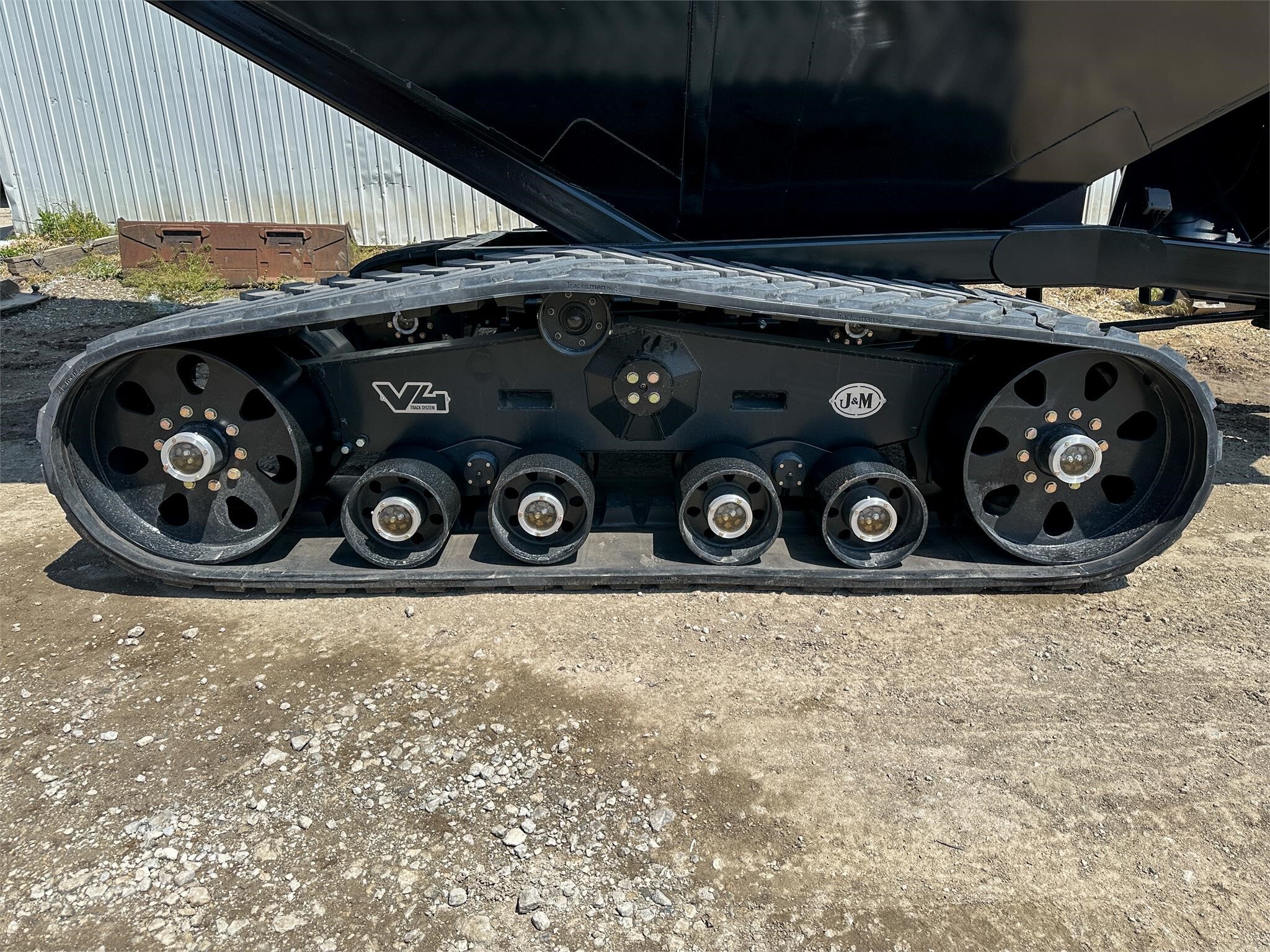 2026 J&M 1312-20T Grain Cart