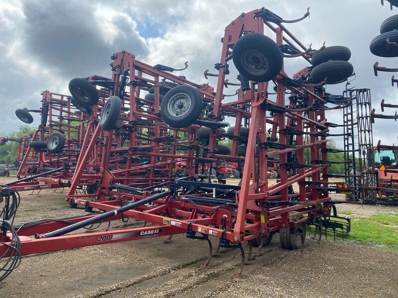 2012 Case IH Tigermate 200 Field Cultivator