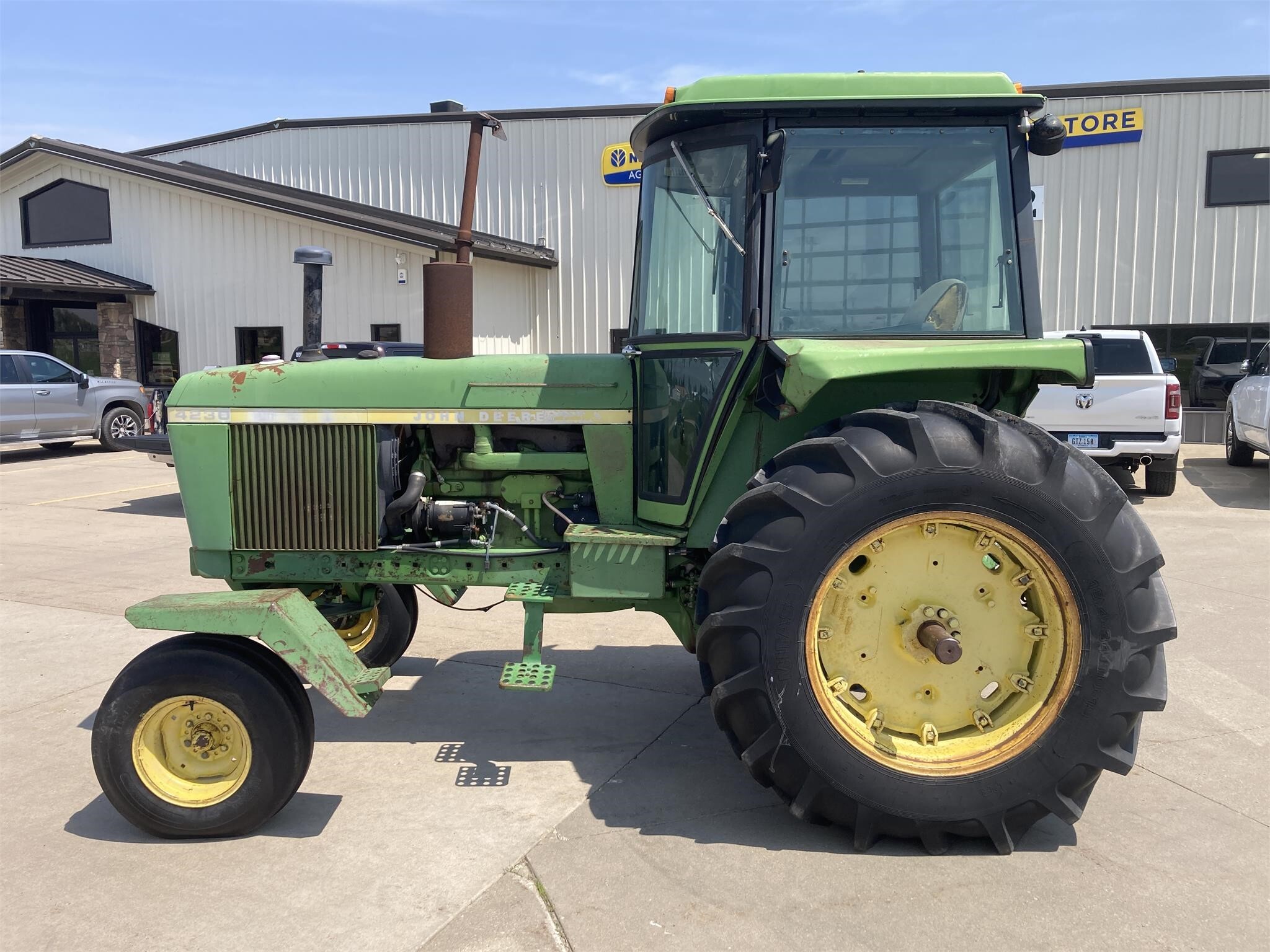  John Deere 4230H Tractor