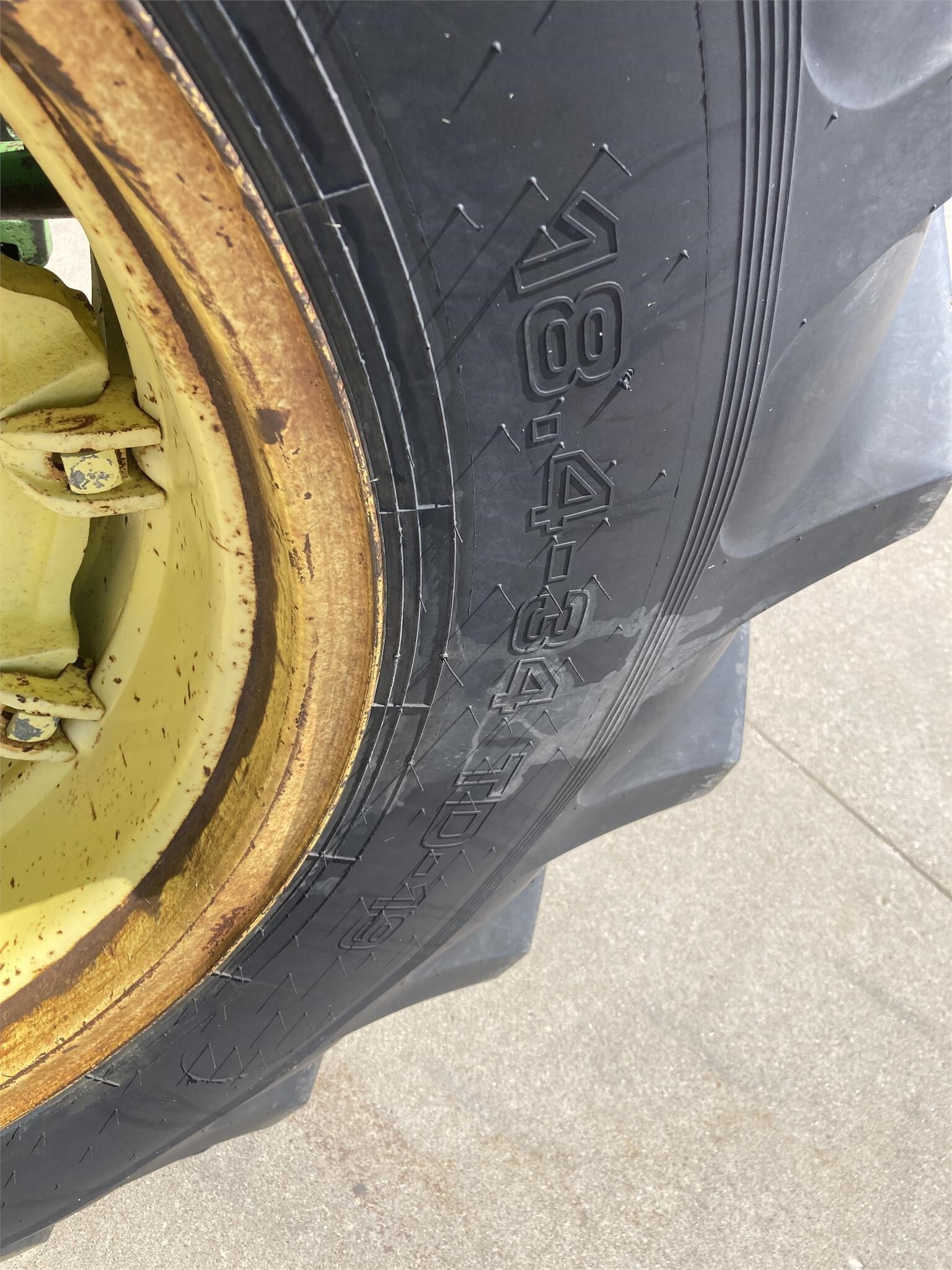  John Deere 4230H Tractor