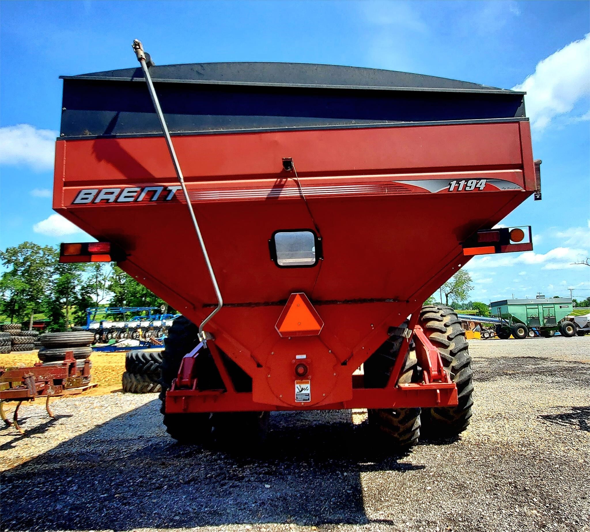  Brent 1194 Grain Cart
