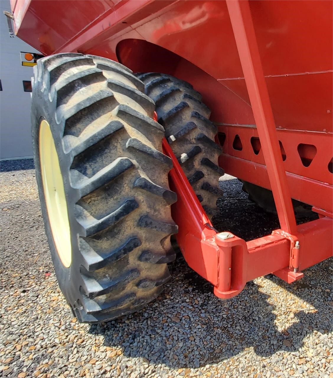  Brent 1194 Grain Cart