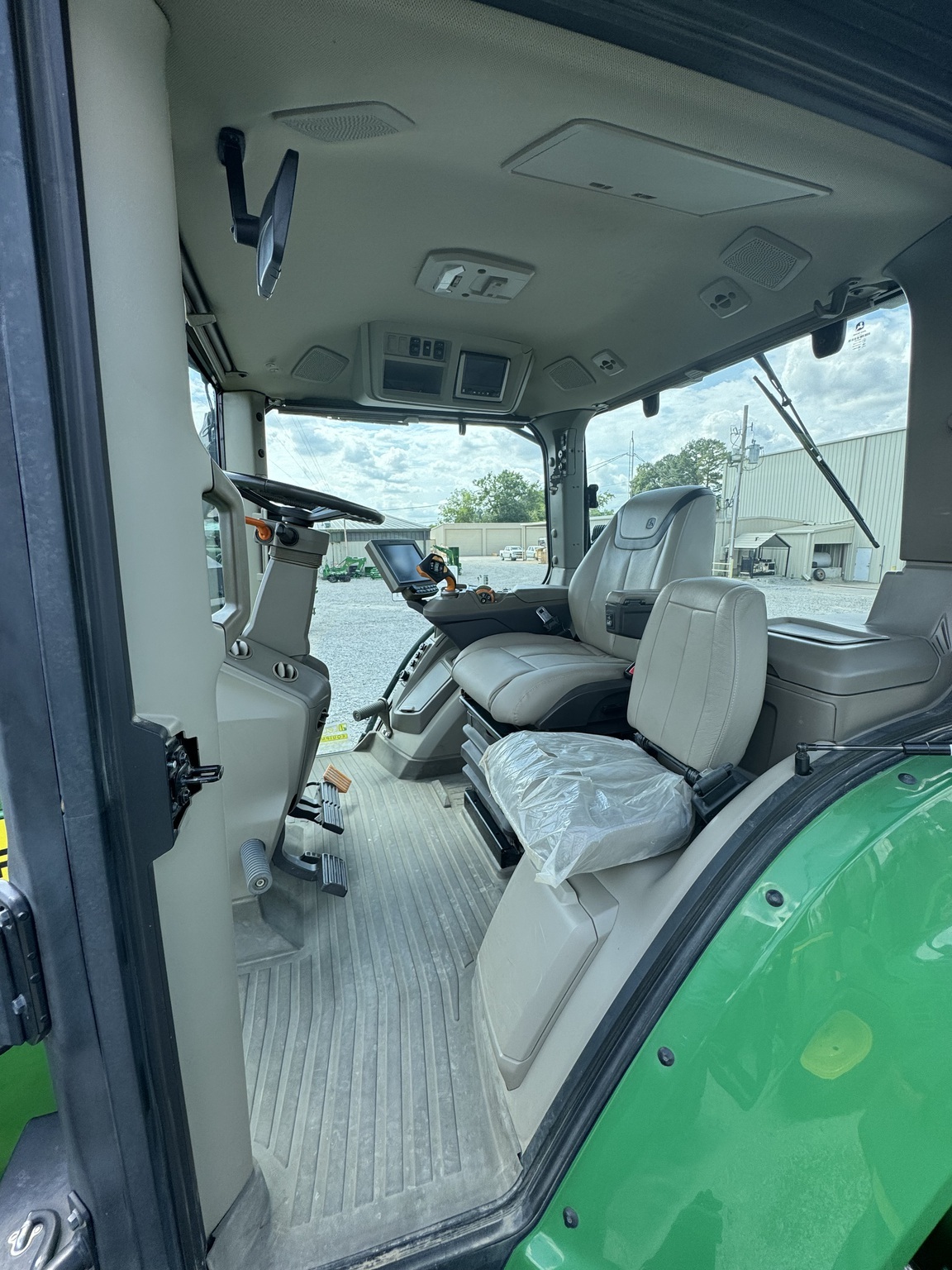 2020 John Deere 8RX 370 Tractor