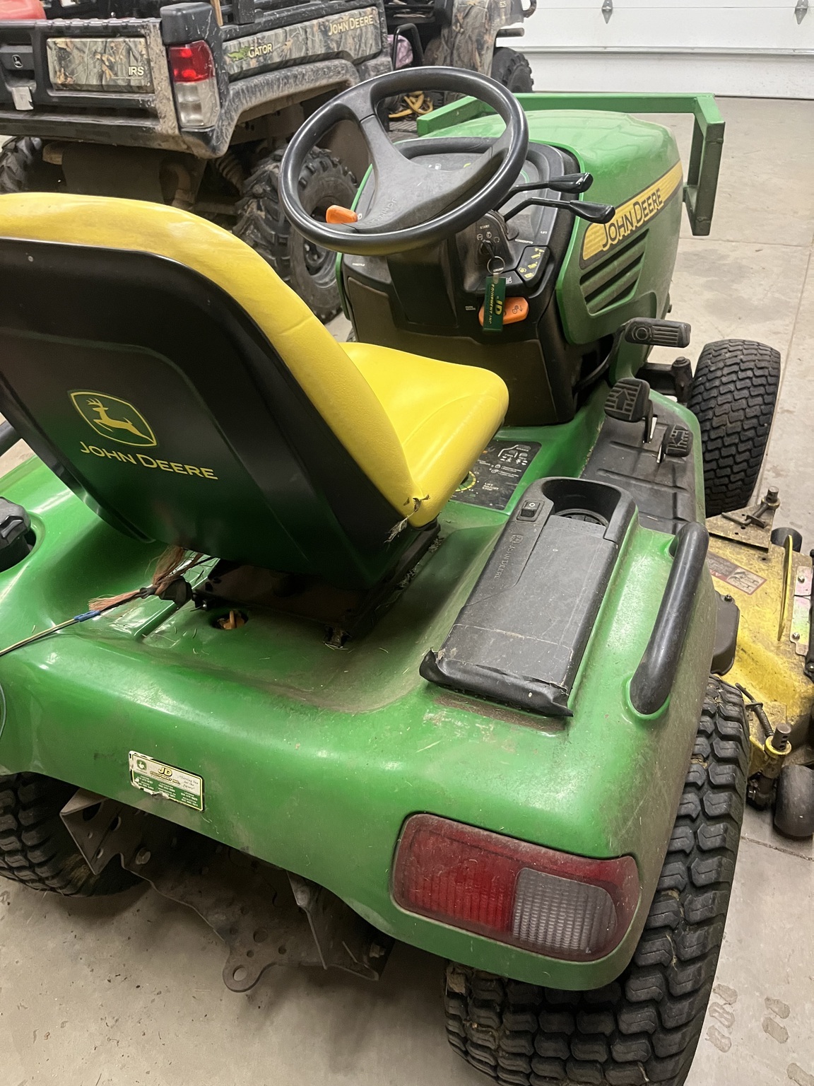2011 John Deere X720 Lawn Mower