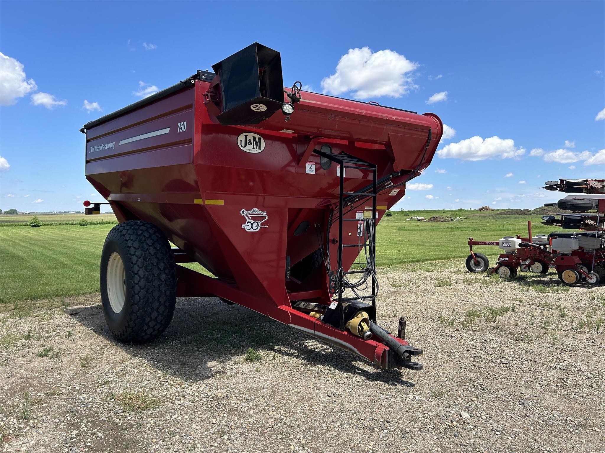 2010 J&M 750-18 Grain Cart