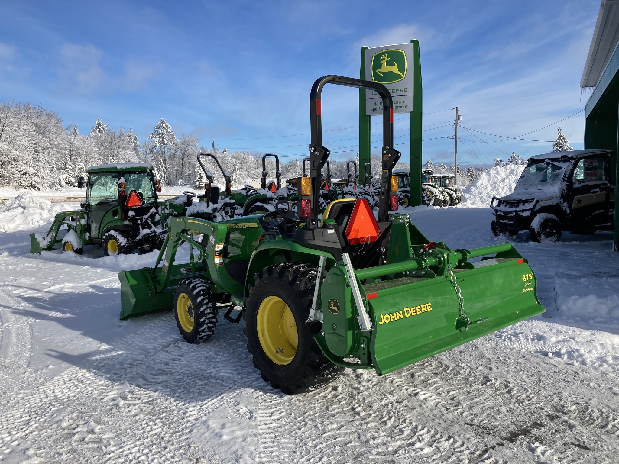 2022 John Deere 3038E Tractor
