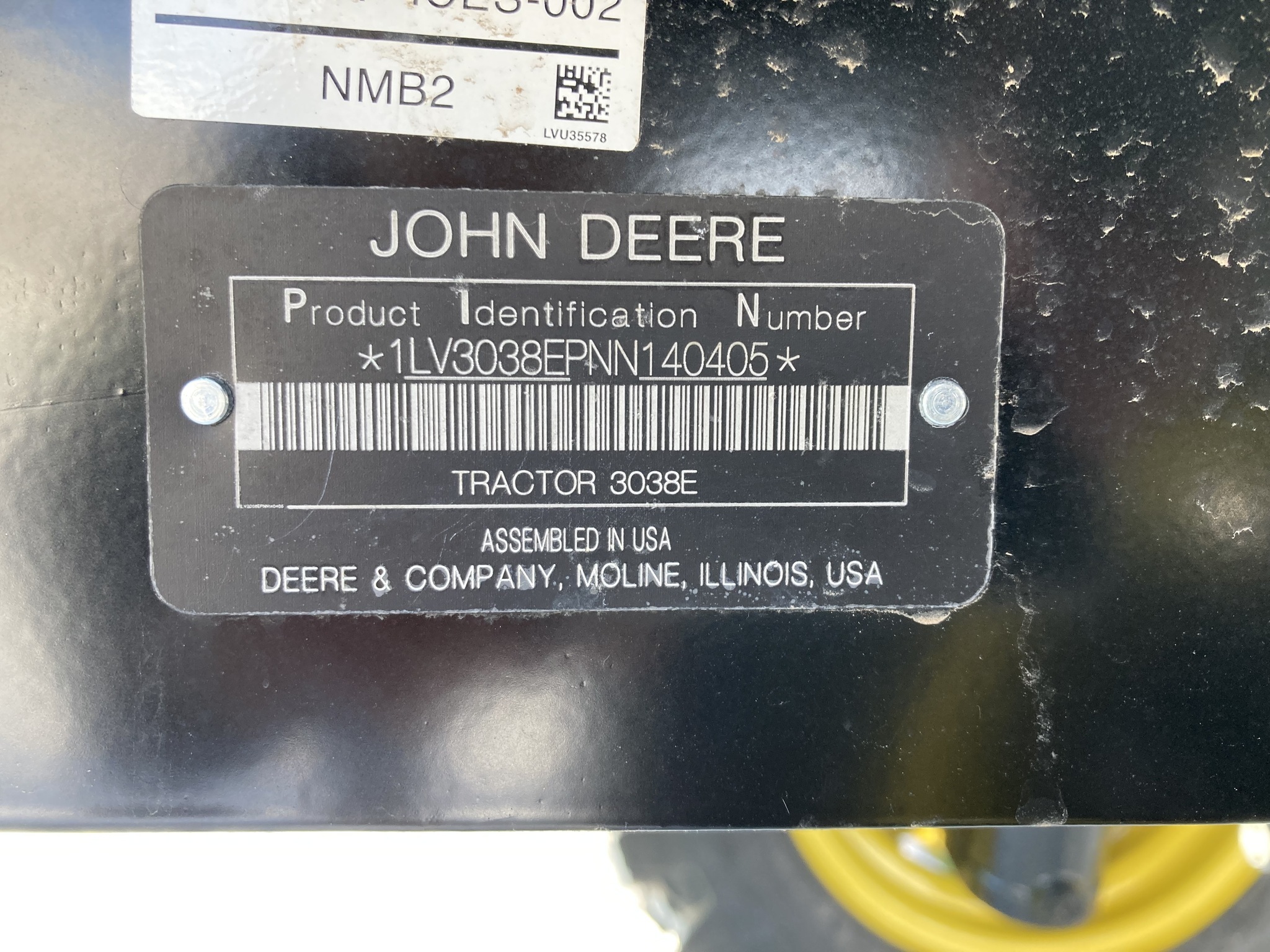 2022 John Deere 3038E Tractor