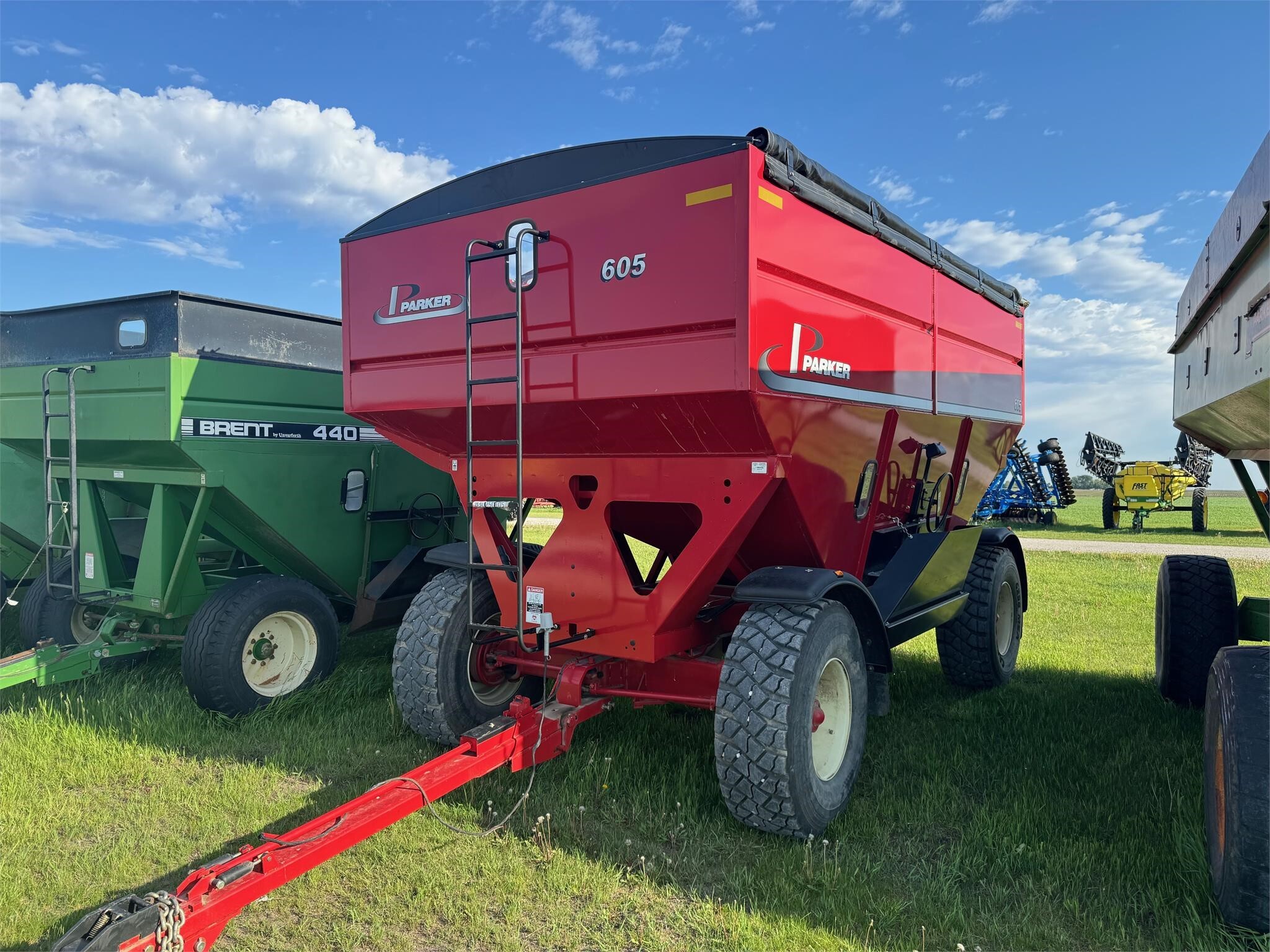 2012 Parker 605 Gravity Wagon