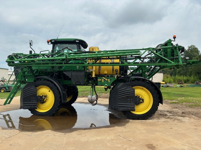 2020 John Deere R4030 Self-Propelled Sprayer