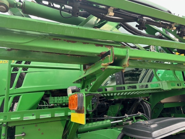 2020 John Deere R4030 Self-Propelled Sprayer
