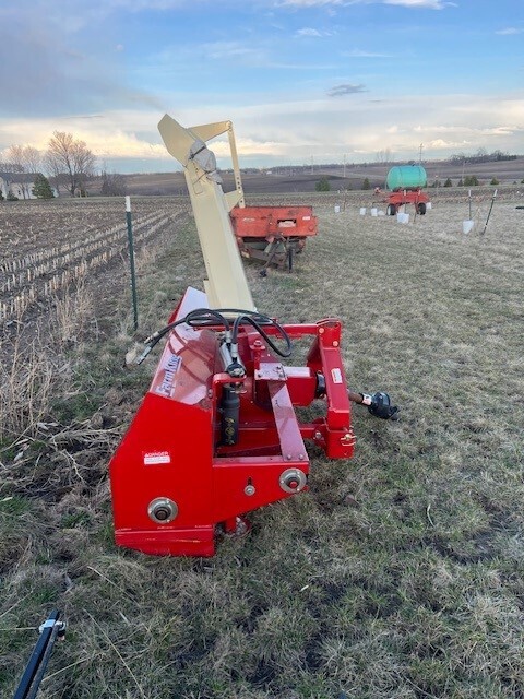 2011 Buhler Farm King 840 Snow Blower