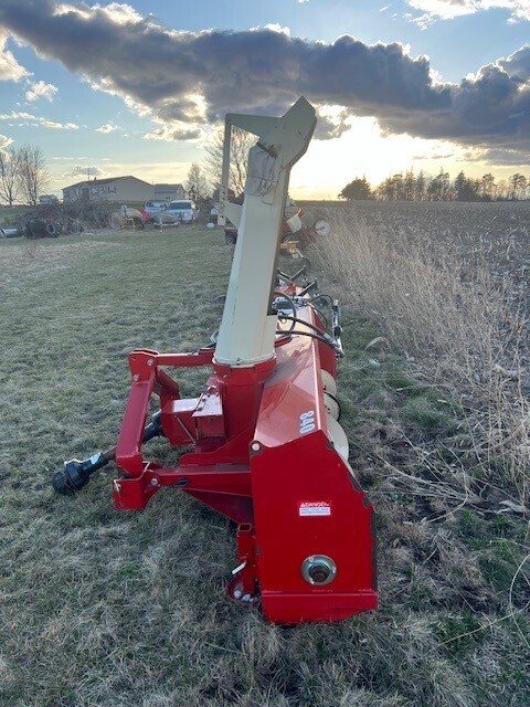 2011 Buhler Farm King 840 Snow Blower