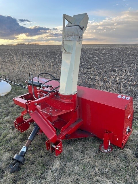 2011 Buhler Farm King 840 Snow Blower