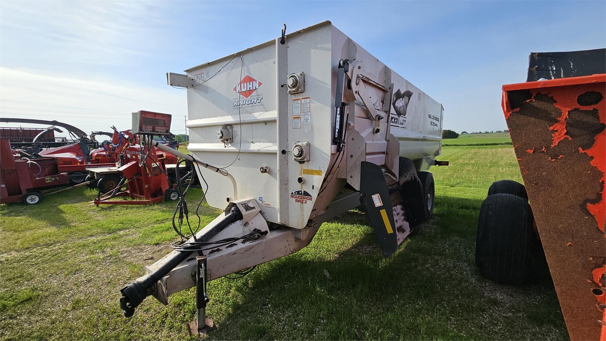 2017 Kuhn Knight RC270 Grinders and Mixer