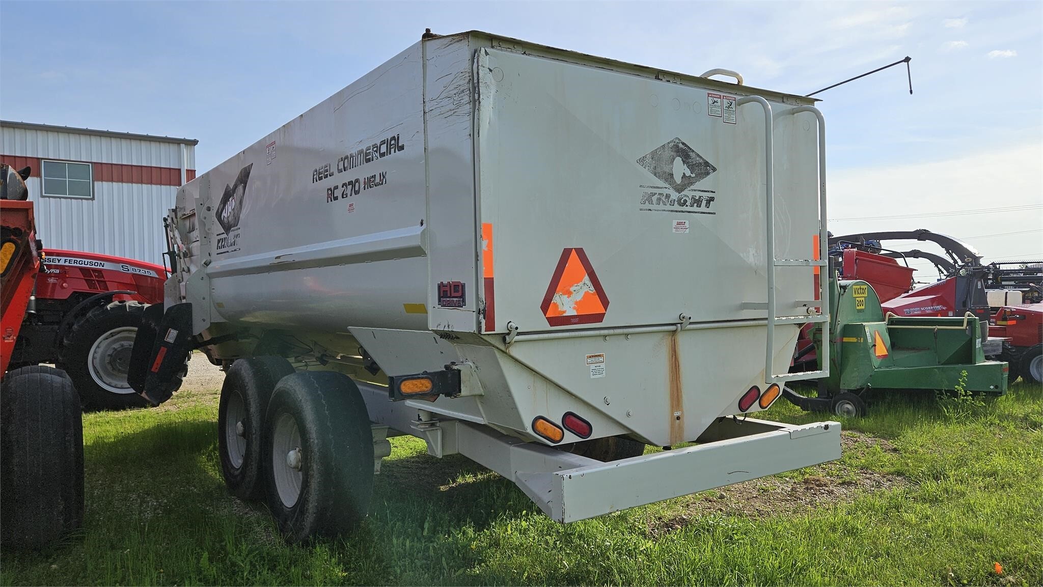 2017 Kuhn Knight RC270 Grinders and Mixer