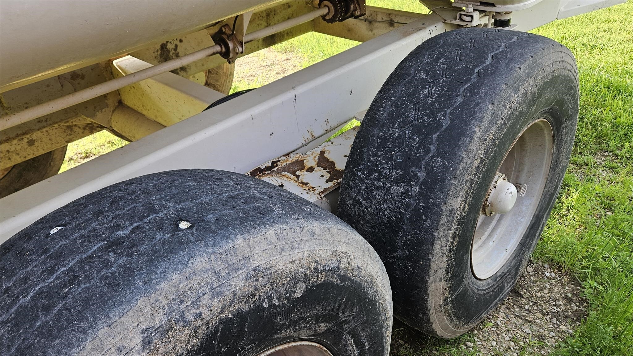 2017 Kuhn Knight RC270 Grinders and Mixer