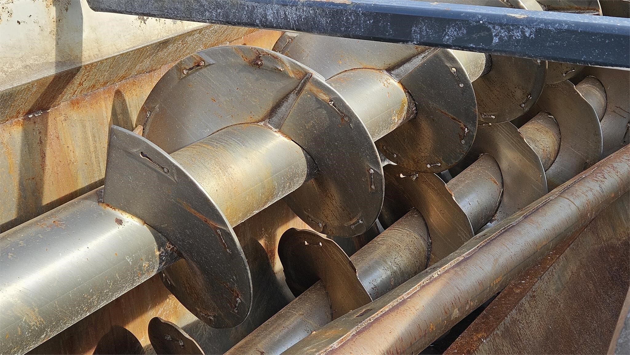 2017 Kuhn Knight RC270 Grinders and Mixer