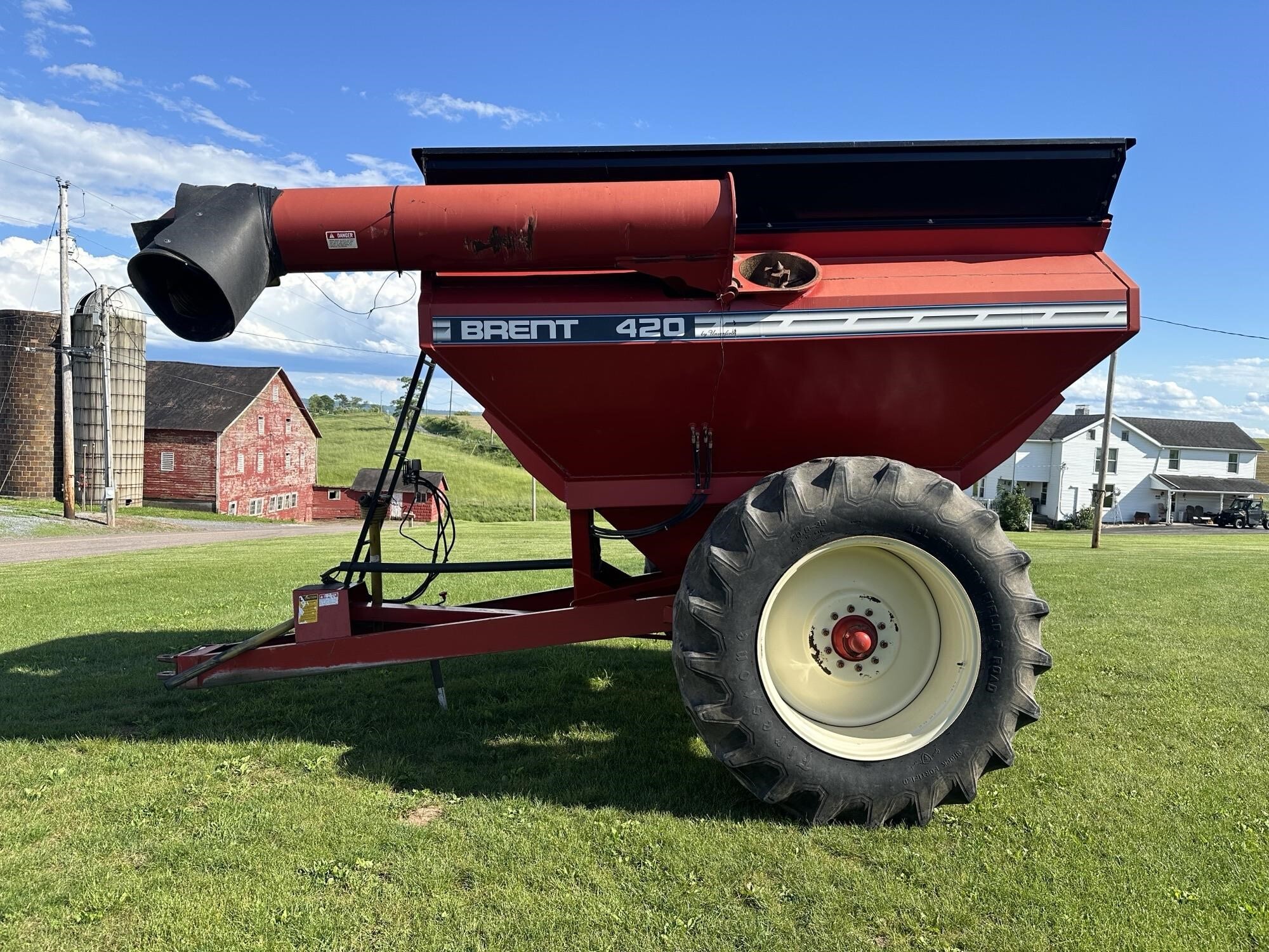  Brent 420 Grain Cart