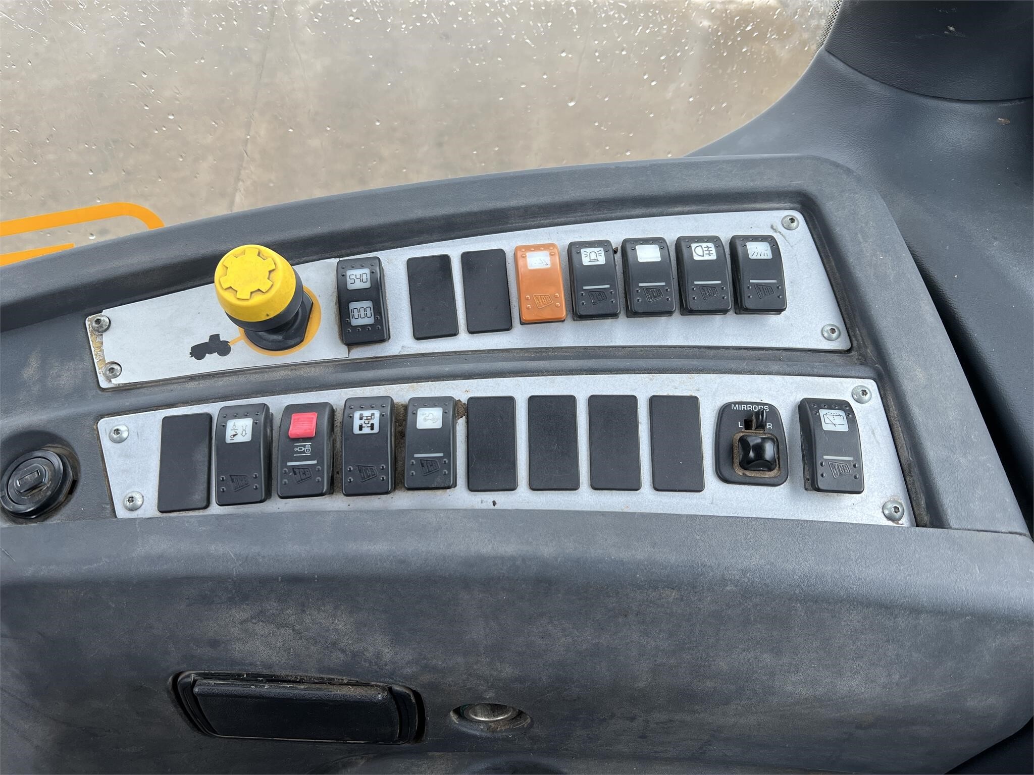 2011 JCB Fastrac 8250 Tractor