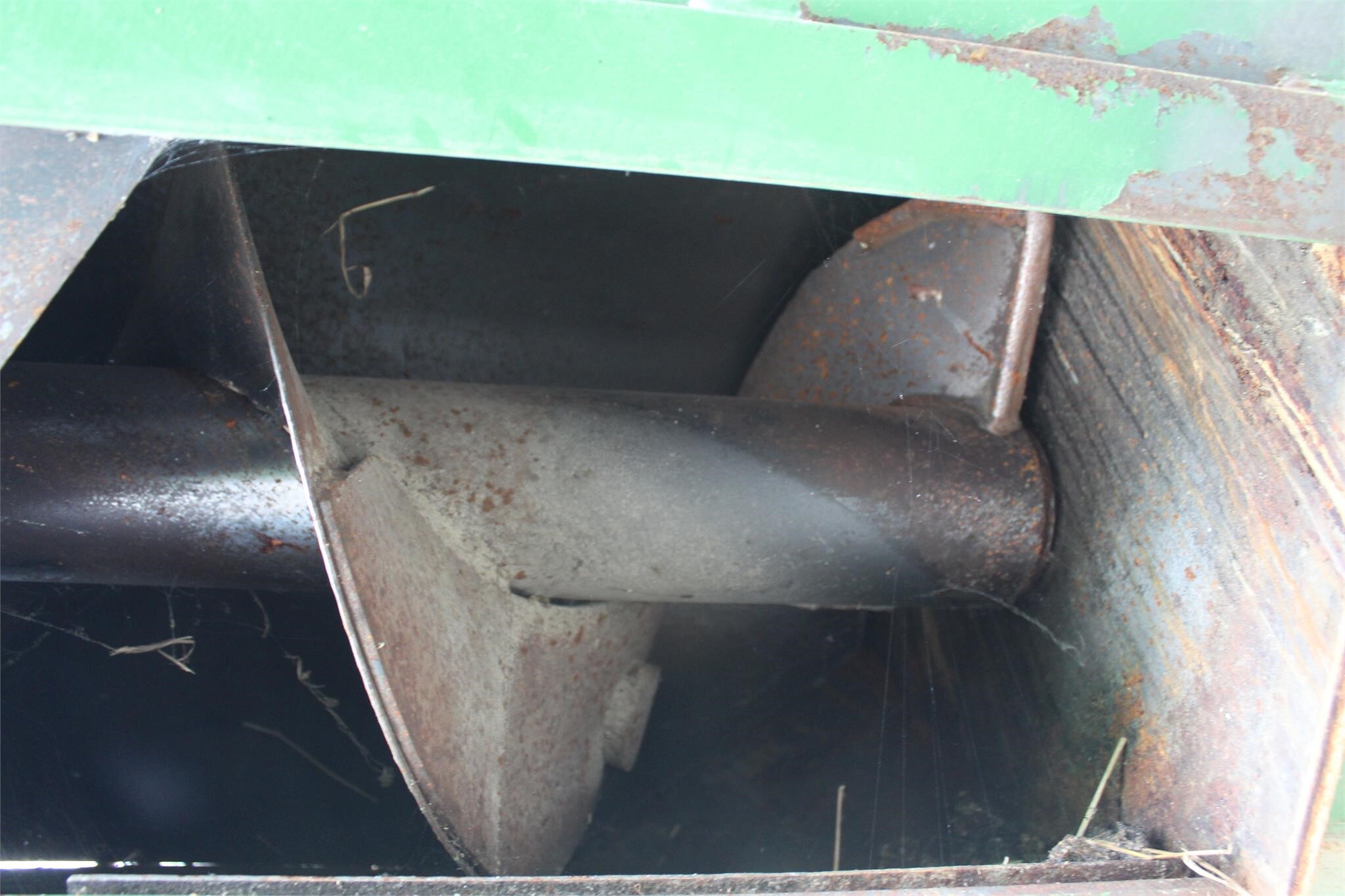  J&M 875-18 Grain Cart