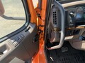 2017 Volvo VNM64T200 Semi Trucks/Trailer