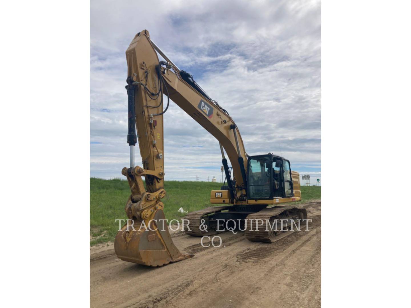 2019 CAT 330 Excavator