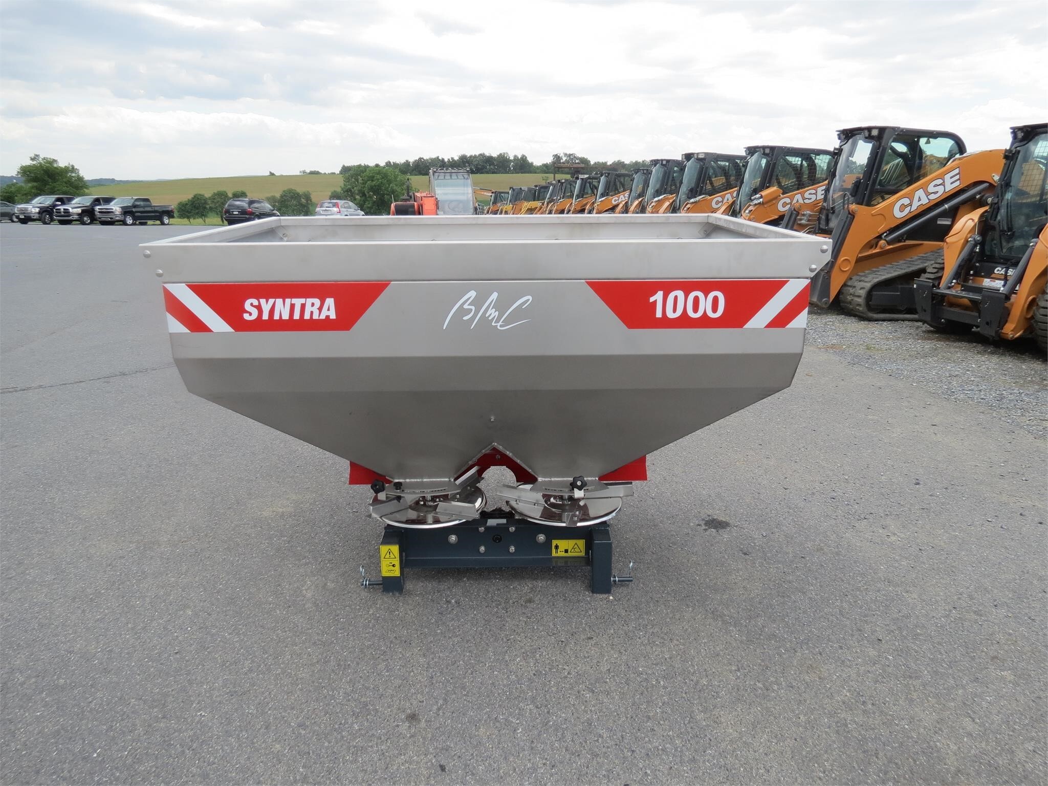 2025 BMC SYNTRA 1000 Pull-Type Fertilizer Spreader