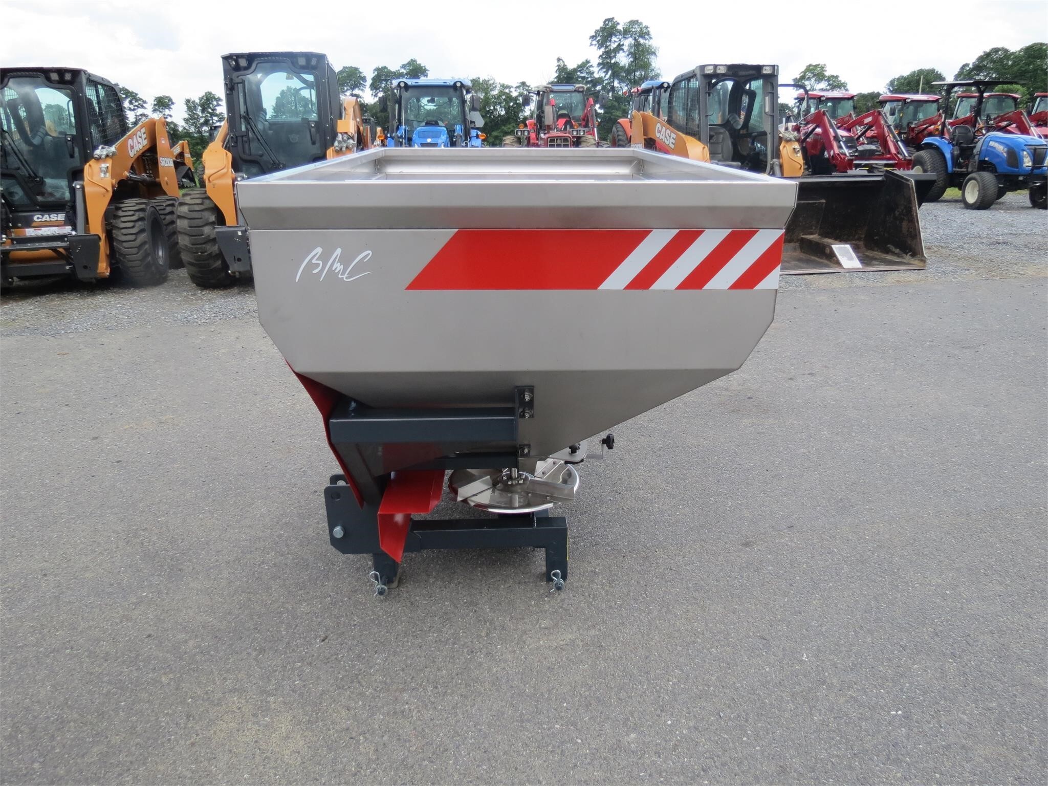 2025 BMC SYNTRA 1000 Pull-Type Fertilizer Spreader
