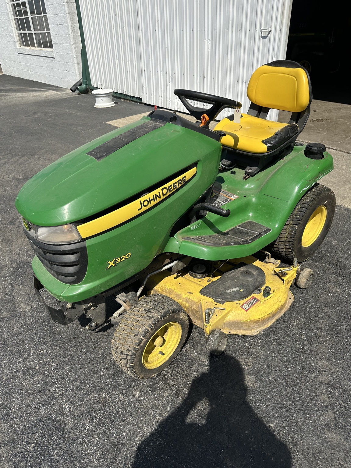 2011 John Deere X320 Lawn Mower