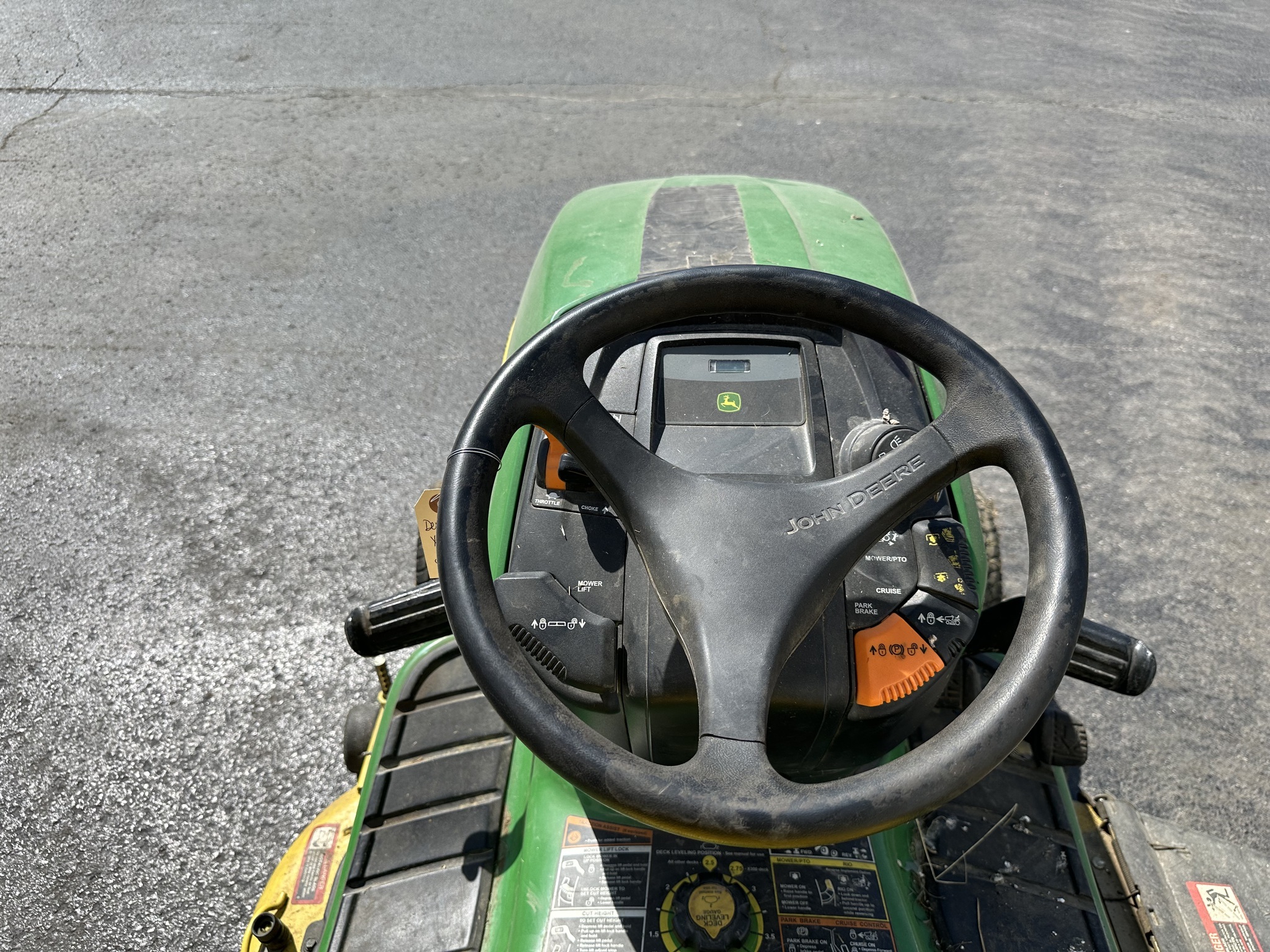 2011 John Deere X320 Lawn Mower