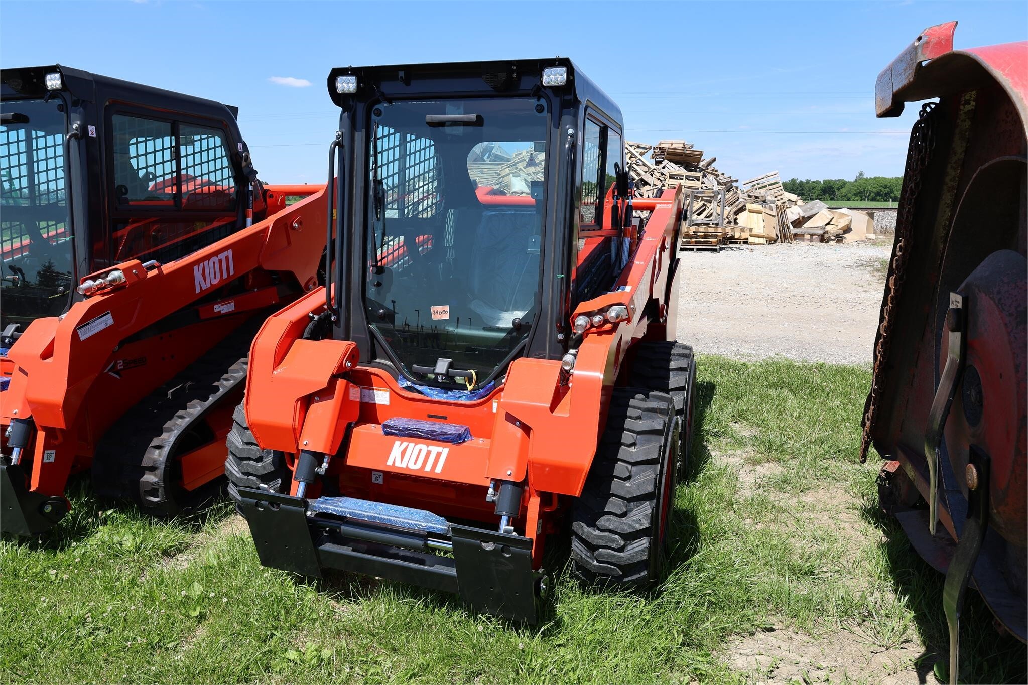  Kioti SL750 Skid Steer