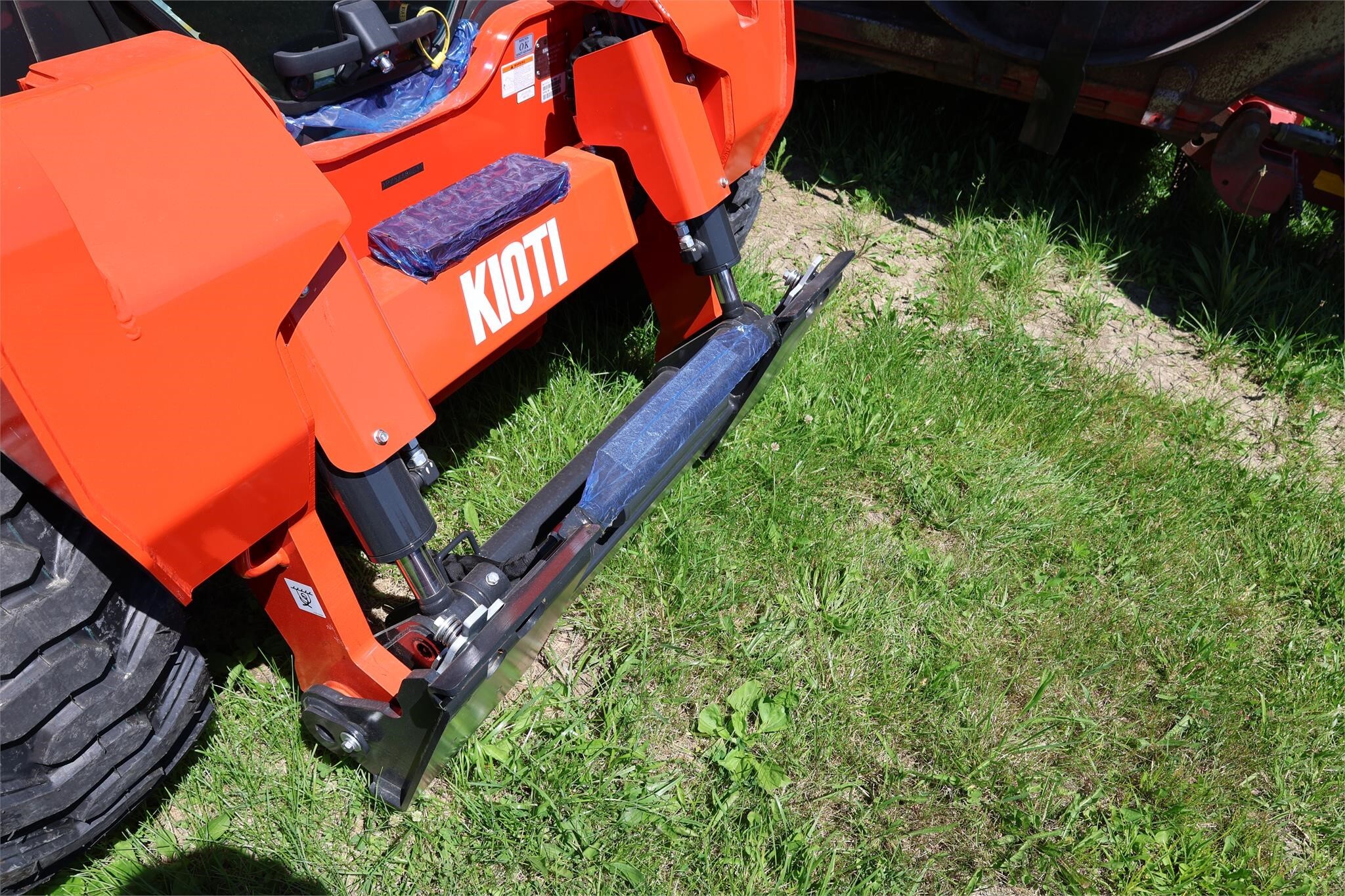  Kioti SL750 Skid Steer