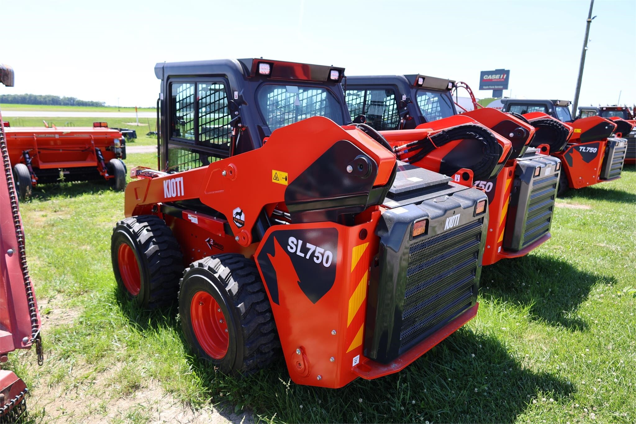  Kioti SL750 Skid Steer