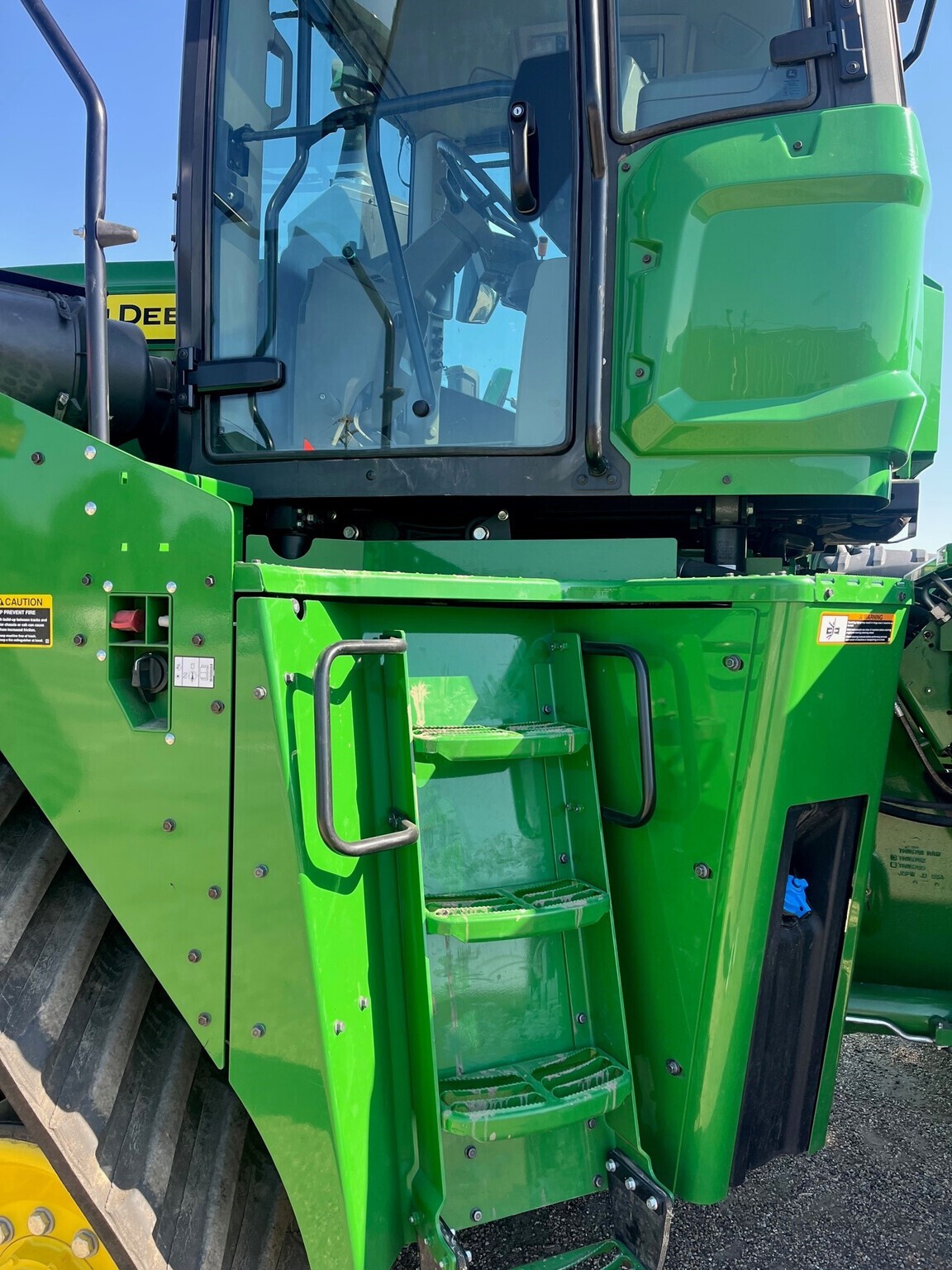 2022 John Deere 9RX 640 Tractor