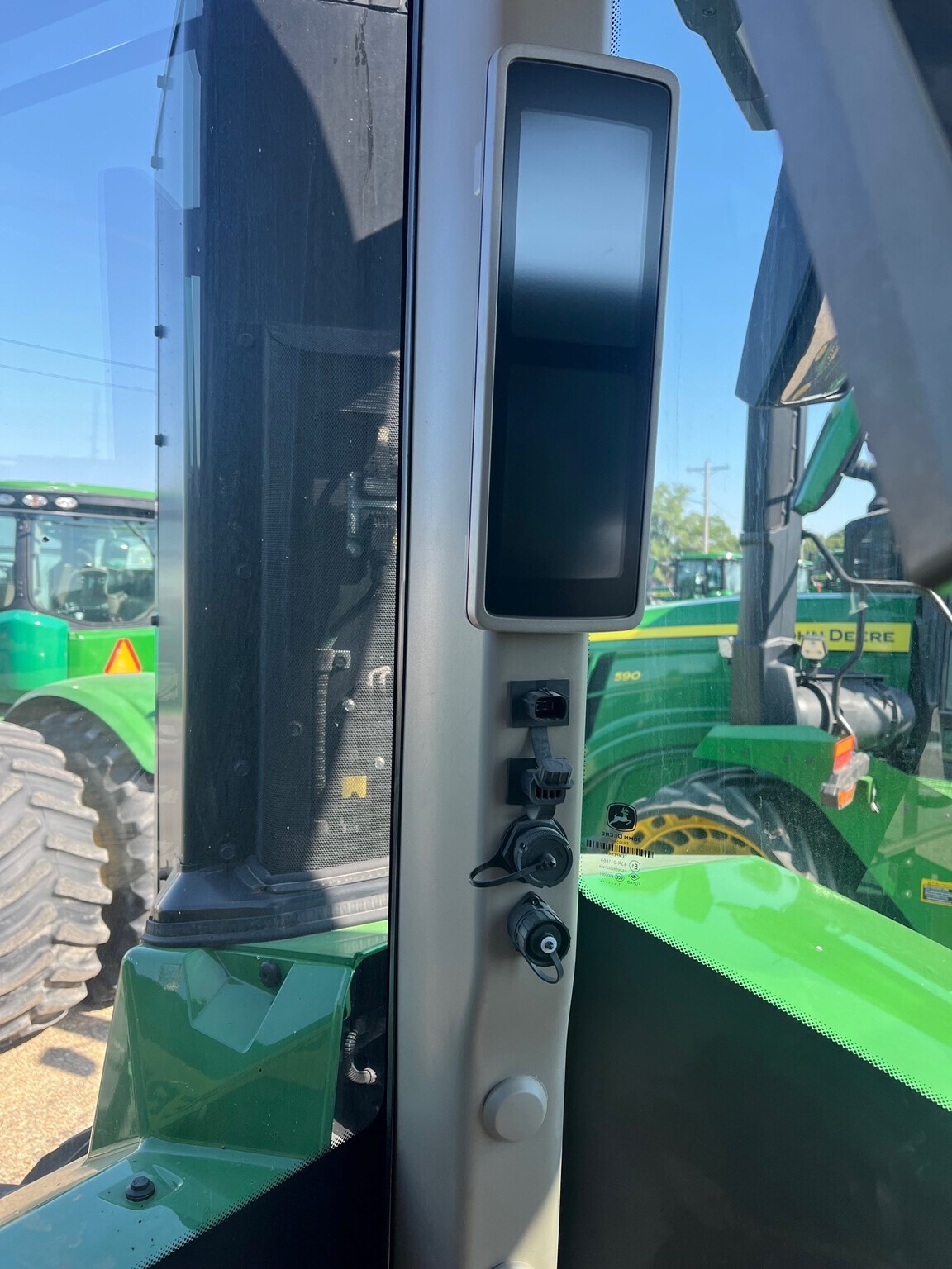 2022 John Deere 9RX 640 Tractor