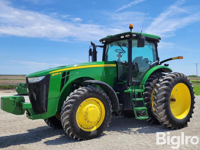 Used John Deere 8235R Tractors for Sale 43 Listings Machinery Pete